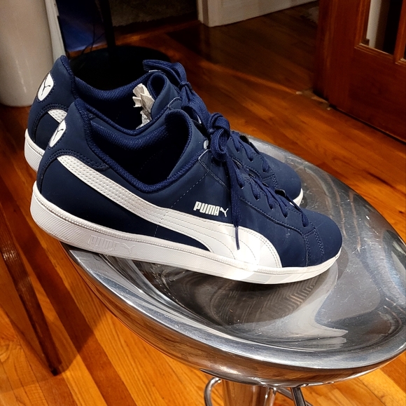 Sneakers - Picture 2 of 2